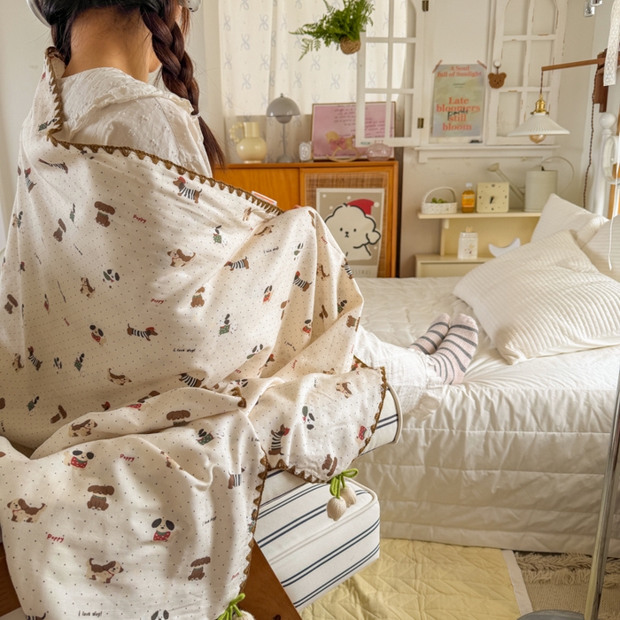 91家纺网 家纺一手货源 找家纺 潮邦创意家居 2026新A类全棉双层纱三角针四角郁金香吊坠盖毯—郁金纱语系列【含A类检测报告】 暖棉汪趣