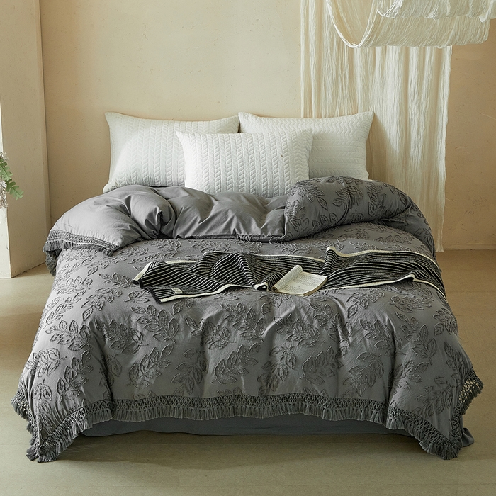 91家纺网 家纺一手货源 找家纺 缘生活 2026春夏新款民宿立体剪花蝴蝶结流苏四件套 剪花落叶流苏深灰