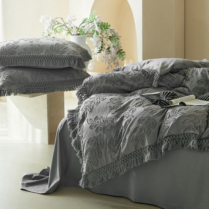 91家纺网 家纺一手货源 找家纺 缘生活 2026春夏新款民宿立体剪花蝴蝶结流苏四件套 剪花落叶流苏深灰