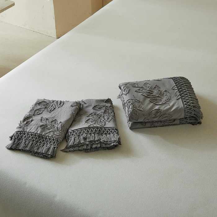 91家纺网 家纺一手货源 找家纺 缘生活 2026春夏新款民宿立体剪花蝴蝶结流苏四件套 剪花落叶流苏深灰