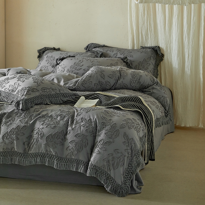 91家纺网 家纺一手货源 找家纺 缘生活 2026春夏新款民宿立体剪花蝴蝶结流苏四件套 剪花落叶流苏深灰