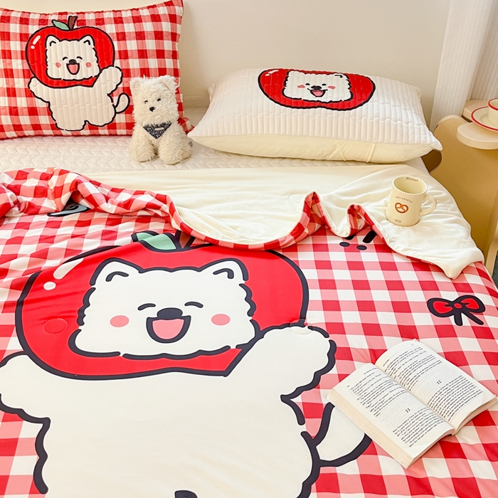 91家纺网 家纺一手货源 找家纺 大彩家居 2026新款针织夏被床盖四件套 红果啵啵狗