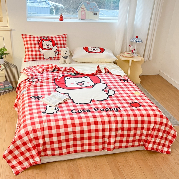 91家纺网 家纺一手货源 找家纺 大彩家居 2026新款针织夏被床盖四件套 红果啵啵狗