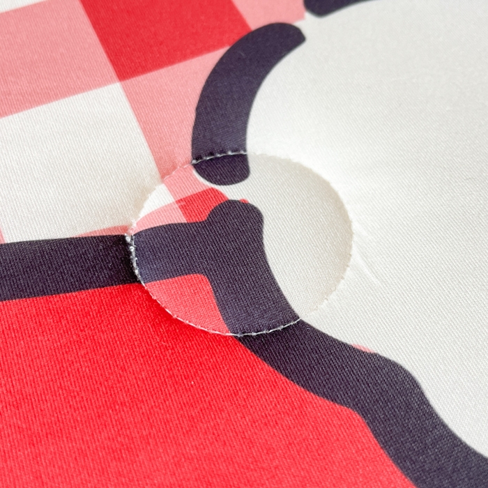 91家纺网 家纺一手货源 找家纺 大彩家居 2026新款针织夏被床盖四件套 红果啵啵狗