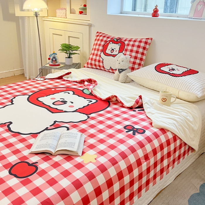 91家纺网 家纺一手货源 找家纺 大彩家居 2026新款针织夏被床盖四件套 红果啵啵狗