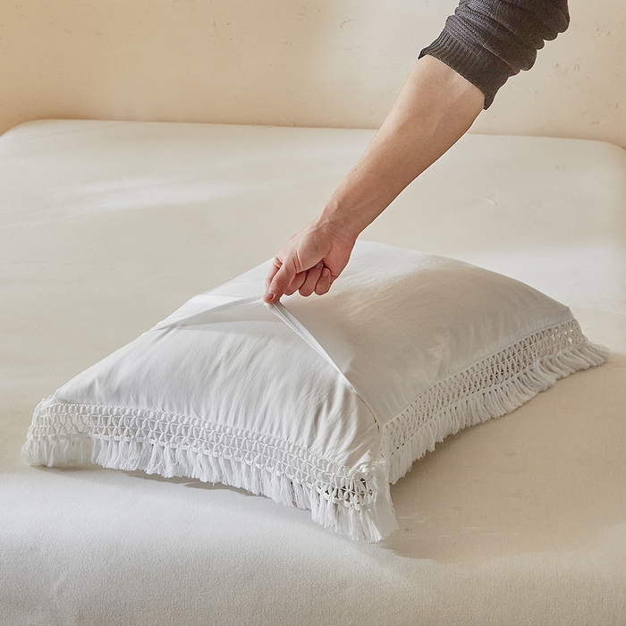 91家纺网 家纺一手货源 找家纺 缘生活 2026春夏新款民宿立体剪花蝴蝶结流苏四件套 剪花竖条纹蝴蝶结流苏本白