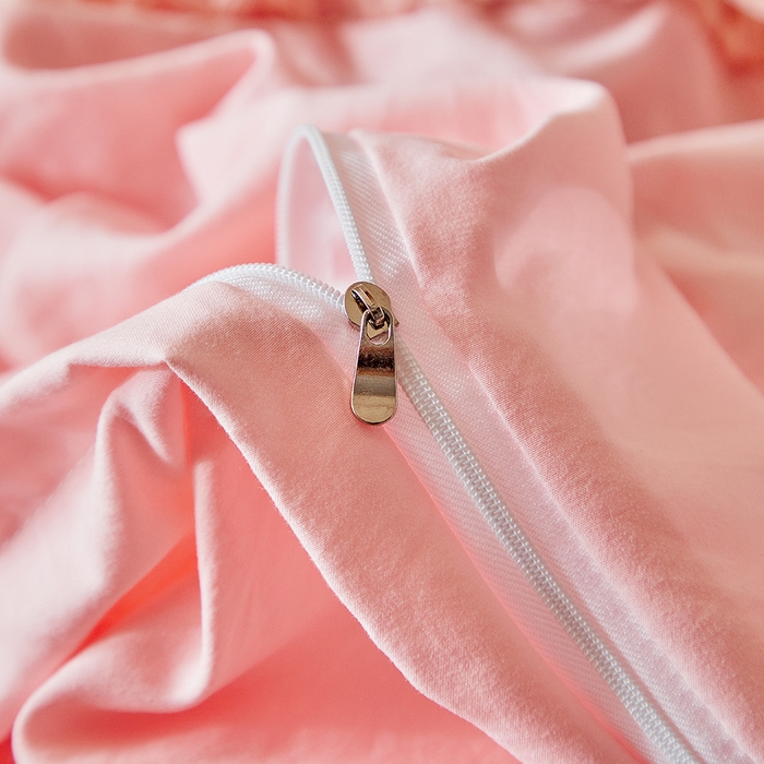 91家纺网 家纺一手货源 找家纺 缘生活 2026春夏新款民宿立体剪花蝴蝶结流苏四件套 剪花竖条纹蝴蝶结流苏粉色