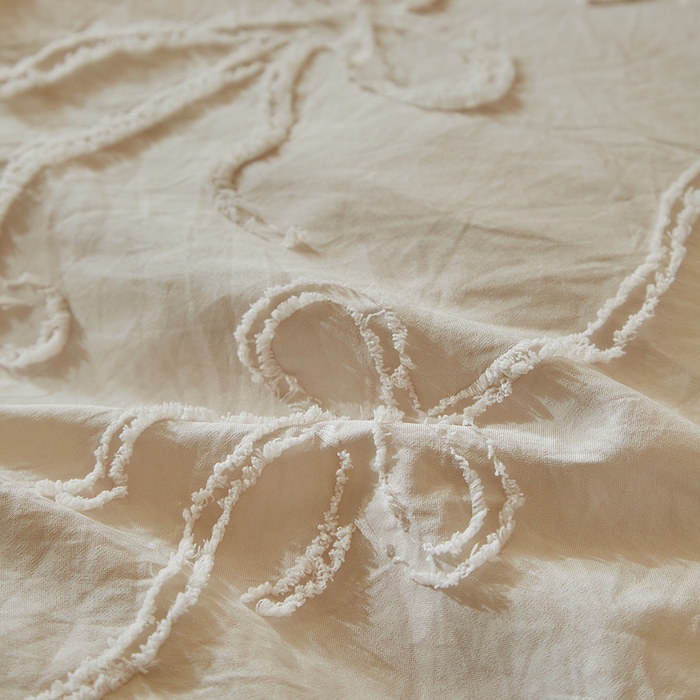 91家纺网 家纺一手货源 找家纺 缘生活 2026春夏新款民宿立体剪花蝴蝶结流苏四件套 剪花竖条纹蝴蝶结流苏卡其