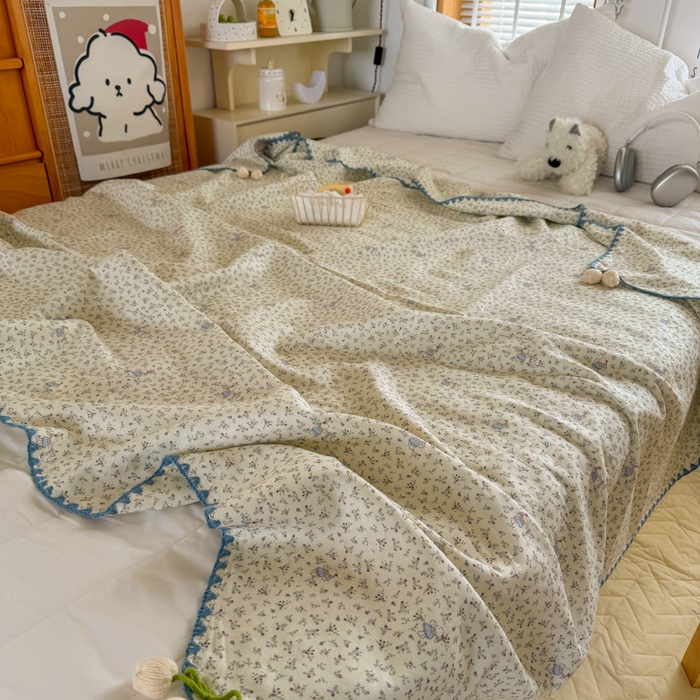 91家纺网 家纺一手货源 找家纺 潮邦创意家居 2026新A类全棉双层纱三角针四角郁金香吊坠盖毯—郁金纱语系列【含A类检测报告】 碎花小兔