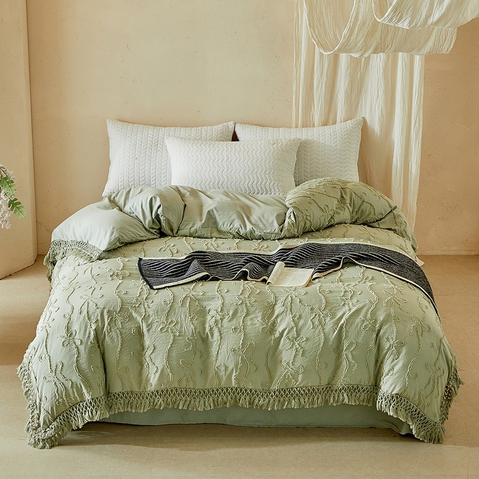 91家纺网 家纺一手货源 找家纺 缘生活 2026春夏新款民宿立体剪花蝴蝶结流苏四件套 剪花竖条纹蝴蝶结流苏抹茶绿