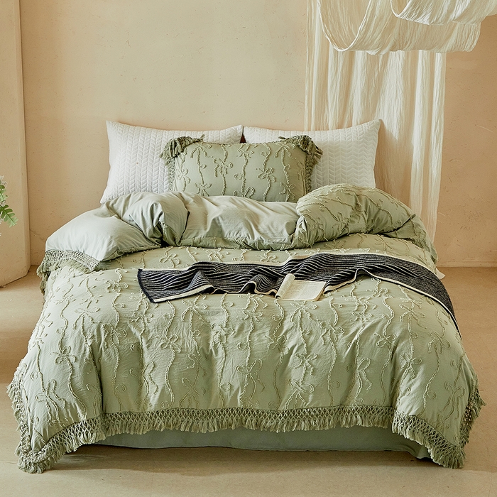91家纺网 家纺一手货源 找家纺 缘生活 2026春夏新款民宿立体剪花蝴蝶结流苏四件套 剪花竖条纹蝴蝶结流苏抹茶绿