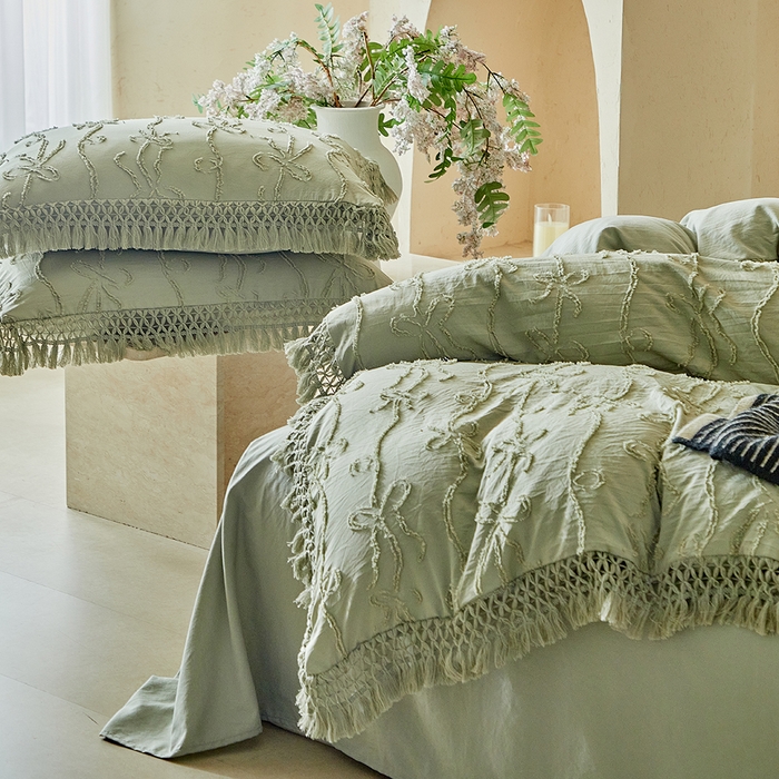 91家纺网 家纺一手货源 找家纺 缘生活 2026春夏新款民宿立体剪花蝴蝶结流苏四件套 剪花竖条纹蝴蝶结流苏抹茶绿