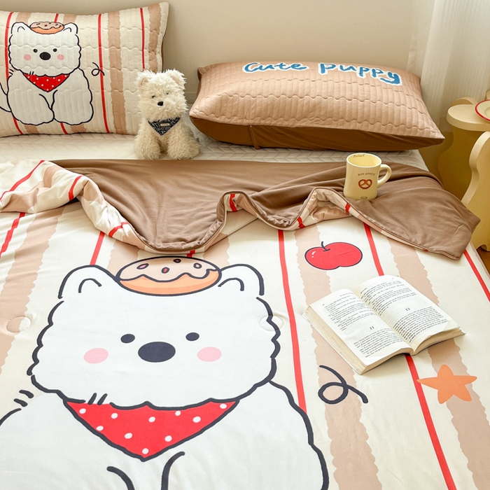 91家纺网 家纺一手货源 找家纺 大彩家居 2026新款针织夏被床盖四件套 燕麦拿铁熊