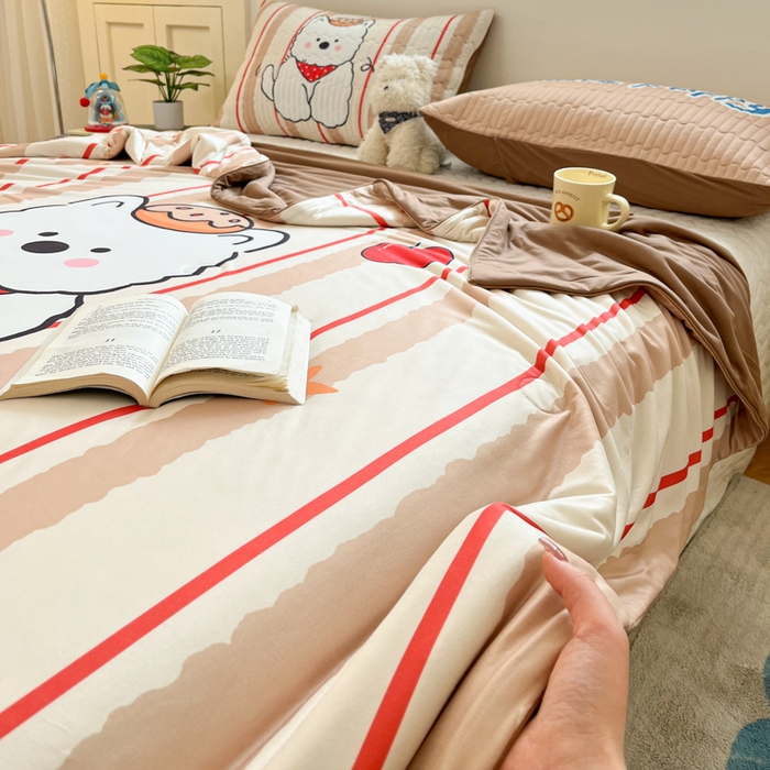 91家纺网 家纺一手货源 找家纺 大彩家居 2026新款针织夏被床盖四件套 燕麦拿铁熊