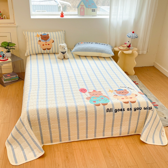 91家纺网 家纺一手货源 找家纺 大彩家居 2026新款针织夏被床盖四件套 愿望旅行熊