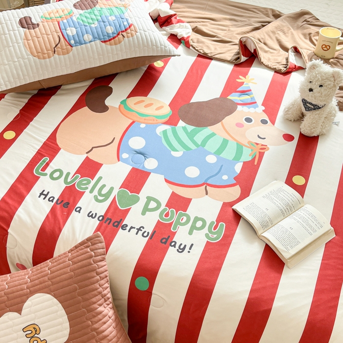 91家纺网 家纺一手货源 找家纺 大彩家居 2026新款针织夏被床盖四件套 仲夏马戏团