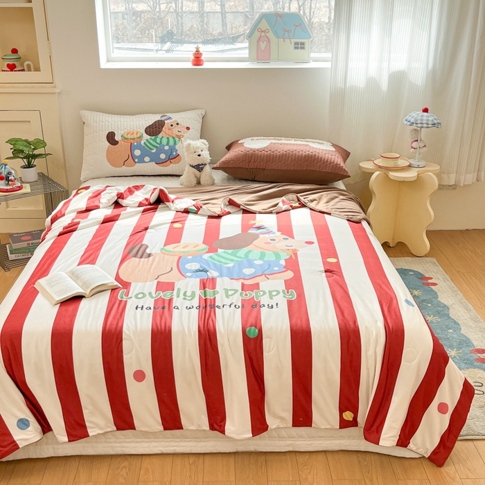 91家纺网 家纺一手货源 找家纺 大彩家居 2026新款针织夏被床盖四件套 仲夏马戏团