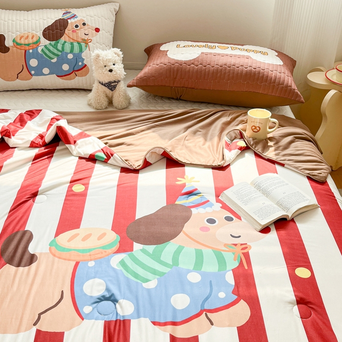 91家纺网 家纺一手货源 找家纺 大彩家居 2026新款针织夏被床盖四件套 仲夏马戏团