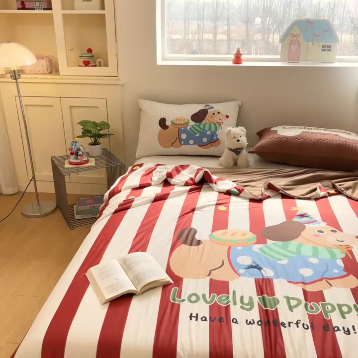 91家纺网 家纺一手货源 找家纺 大彩家居 2026新款针织夏被床盖四件套 仲夏马戏团