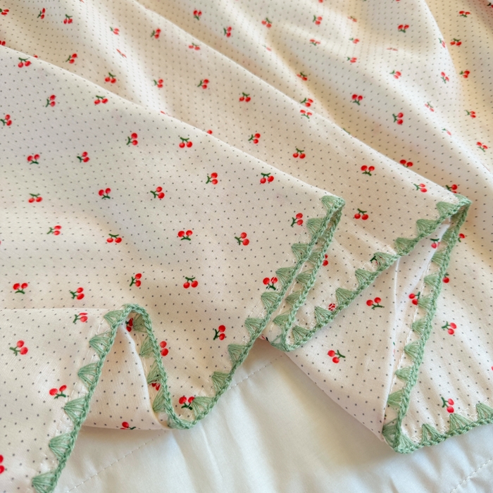 91家纺网 家纺一手货源 找家纺 潮邦创意家居 2026新A类全棉双层纱三角针四角郁金香吊坠盖毯—郁金纱语系列【含A类检测报告】 樱桃圆点