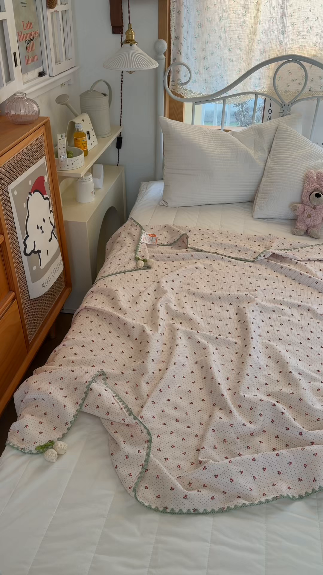 91家纺网 家纺一手货源 找家纺 潮邦创意家居 2026新A类全棉双层纱三角针四角郁金香吊坠盖毯—郁金纱语系列【含A类检测报告】 樱桃圆点