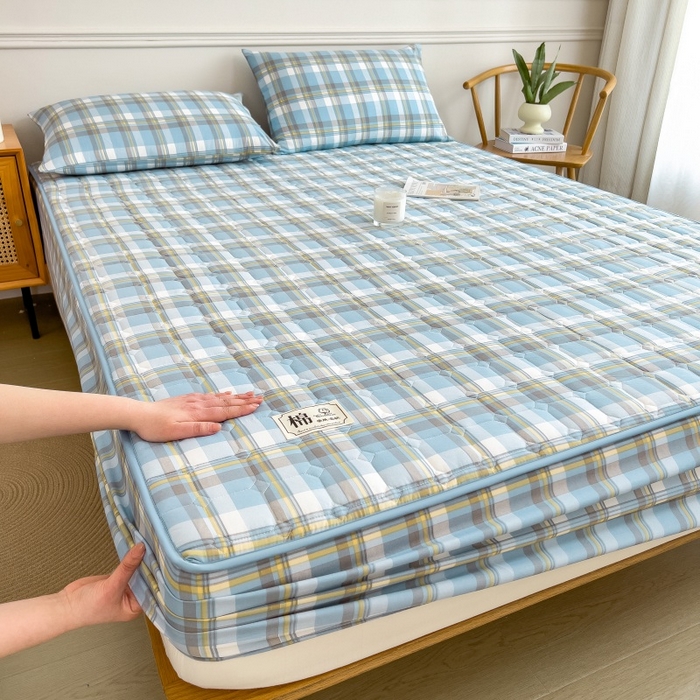 91家纺网 家纺一手货源 找家纺 蕾诺家纺 2026新款色织水洗棉棉花夹棉床笠保护套 简兮蓝