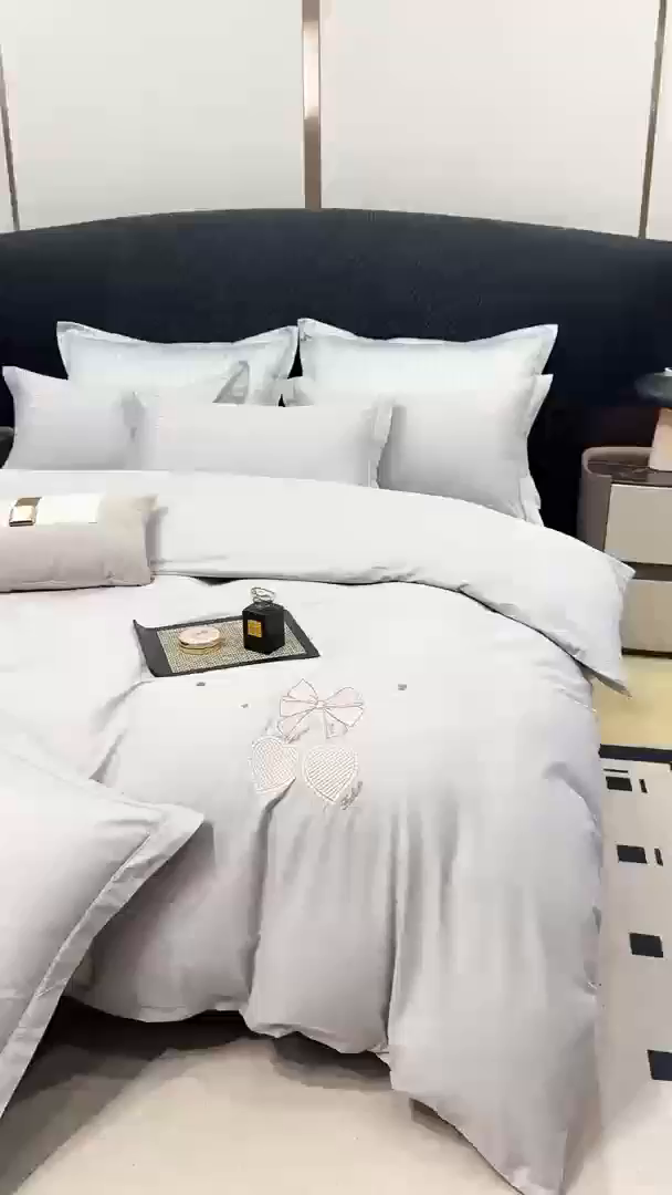 91家纺网 家纺一手货源 找家纺 昊翔家纺 2026全棉纯棉刺绣花四件套40支长绒棉100% 棉礼盒包装 樱桃之恋-灰色