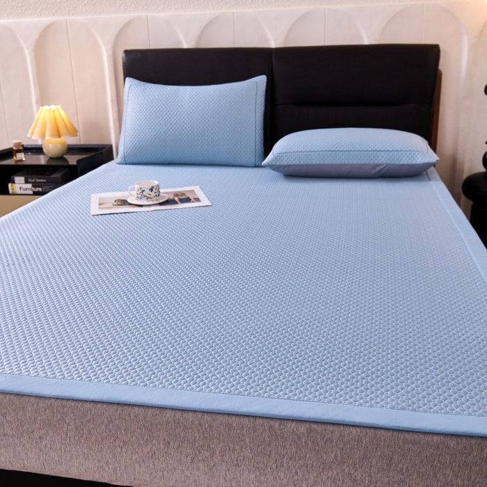 91家纺网 家纺一手货源 找家纺 （总）席之家 2026新款PE中分子凉席三件套纯色平铺豆豆席-四叶草