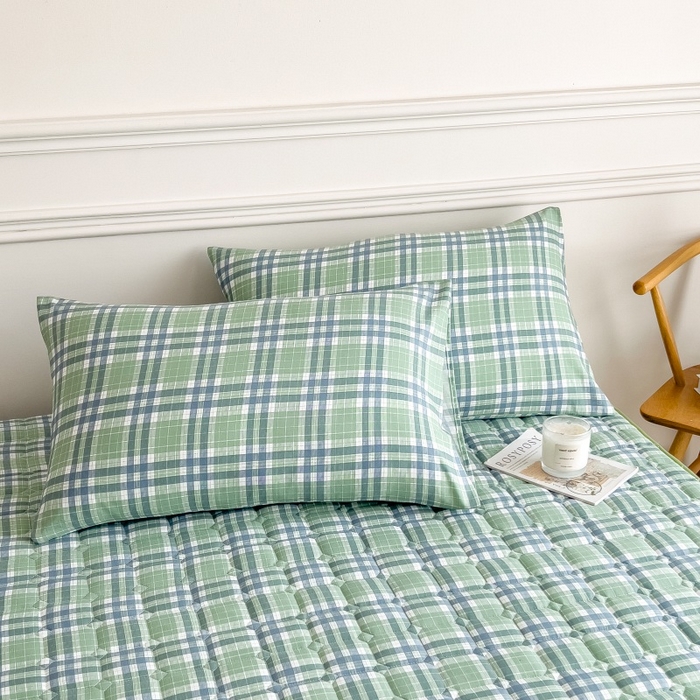 91家纺网 家纺一手货源 找家纺 蕾诺家纺 2026新款色织水洗棉棉花夹棉床笠保护套 时光绿