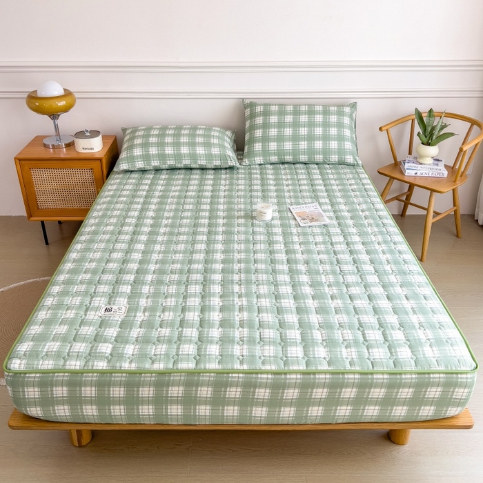 91家纺网 家纺一手货源 找家纺 蕾诺家纺 2026新款色织水洗棉棉花夹棉床笠保护套 心语-绿