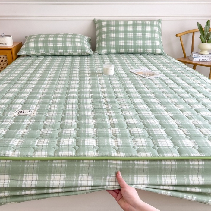 91家纺网 家纺一手货源 找家纺 蕾诺家纺 2026新款色织水洗棉棉花夹棉床笠保护套 心语-绿