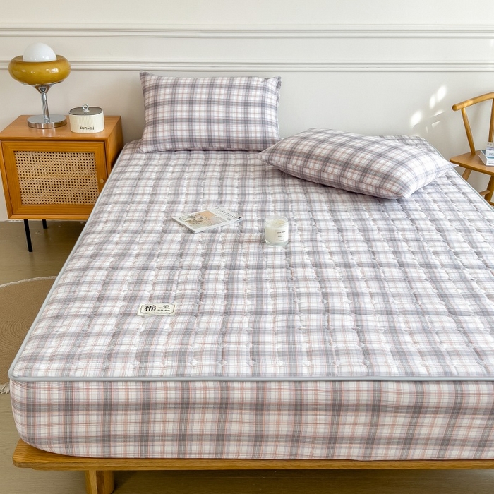 91家纺网 家纺一手货源 找家纺 蕾诺家纺 2026新款色织水洗棉棉花夹棉床笠保护套 烟雨灰