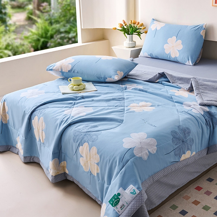 91家纺网 家纺一手货源 找家纺 薇玛仕 2026夏季新款100%新疆棉花里外全棉夏凉被单双人空调被 四叶草-蓝