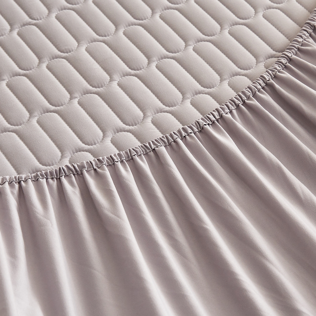 91家纺网 家纺一手货源 找家纺 （总）蕾诺家纺 2026新款菱格水洗棉加厚夹棉床笠保护套