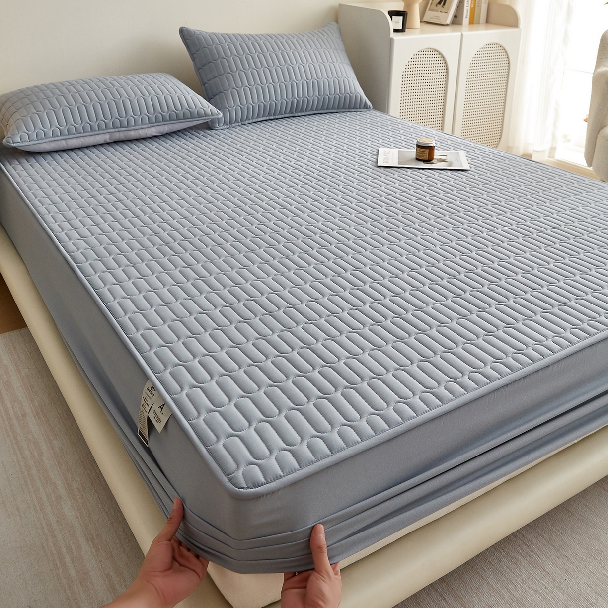 91家纺网 家纺一手货源 找家纺 蕾诺家纺 2026新款菱格水洗棉加厚夹棉床笠保护套 菱格-蓝灰