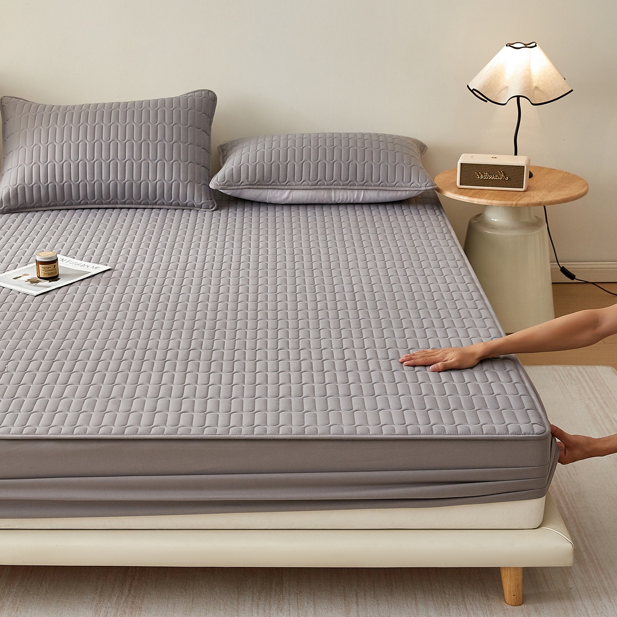 91家纺网 家纺一手货源 找家纺 蕾诺家纺 2026新款菱格水洗棉加厚夹棉床笠保护套 菱格-深灰