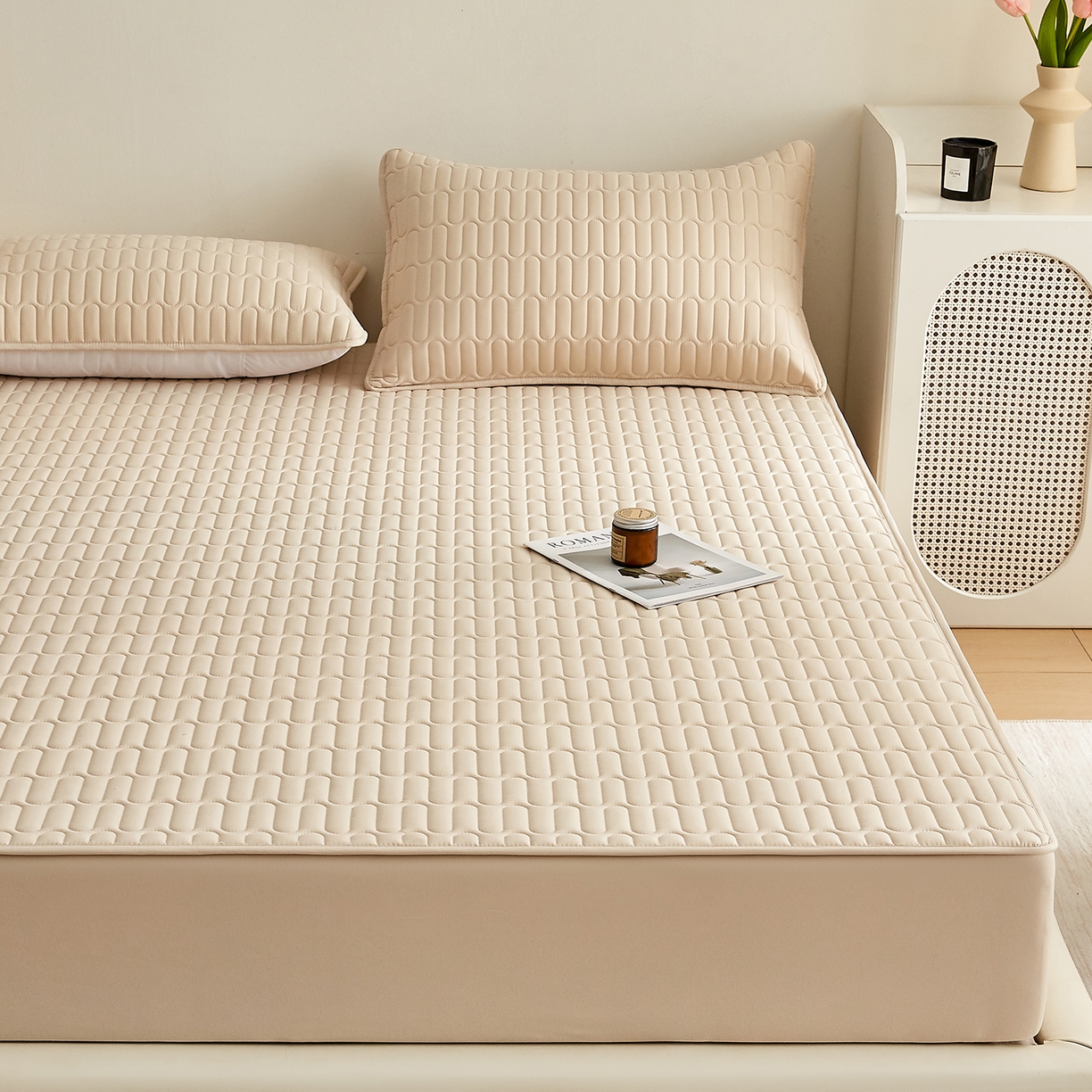 91家纺网 家纺一手货源 找家纺 蕾诺家纺 2026新款菱格水洗棉加厚夹棉床笠保护套 菱格-驼色