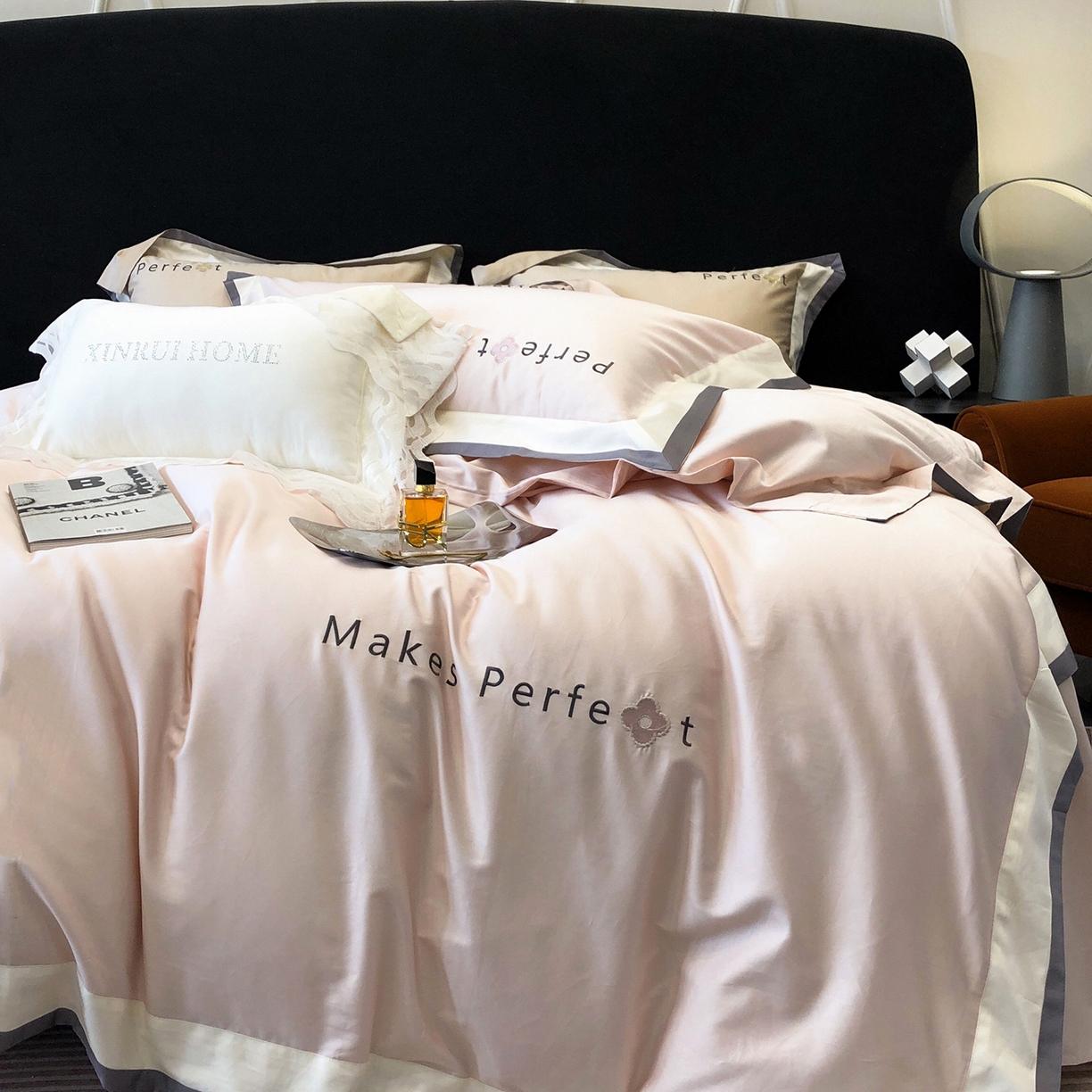 91家纺网 家纺一手货源 找家纺 蕾诺家纺 2026秋冬新款100s高奢典藏简约全棉四件套-莫斯科系列 莫斯科-初夏粉