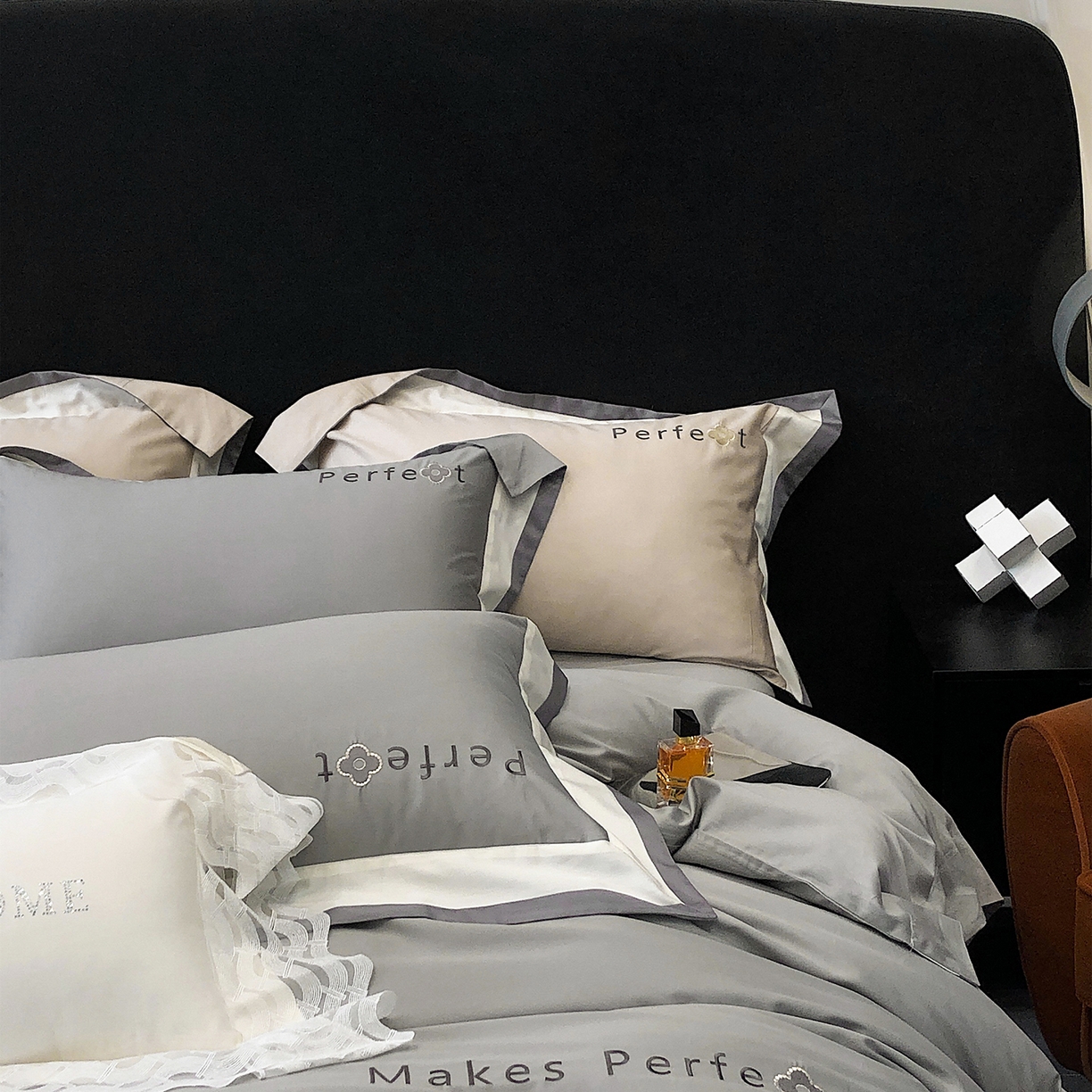 91家纺网 家纺一手货源 找家纺 蕾诺家纺 2026秋冬新款100s高奢典藏简约全棉四件套-莫斯科系列 莫斯科-高级灰