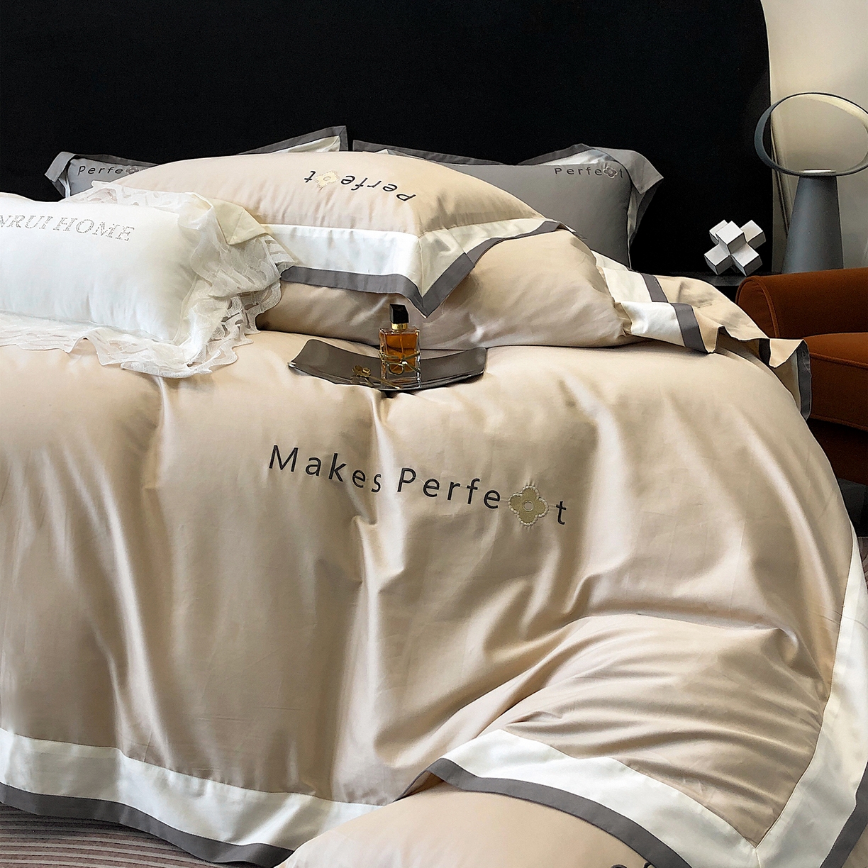 91家纺网 家纺一手货源 找家纺 蕾诺家纺 2026秋冬新款100s高奢典藏简约全棉四件套-莫斯科系列 莫斯科-香槟