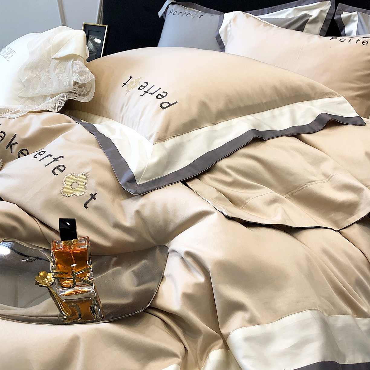 91家纺网 家纺一手货源 找家纺 蕾诺家纺 2026秋冬新款100s高奢典藏简约全棉四件套-莫斯科系列 莫斯科-香槟