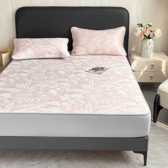 91家纺网 家纺一手货源 找家纺 麋兔 2026新款PE聚乙中分子提花床笠款凉席席子 秘境-粉