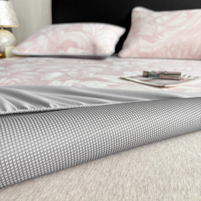 91家纺网 家纺一手货源 找家纺 麋兔 2026新款PE聚乙中分子提花床笠款凉席席子 秘境-粉
