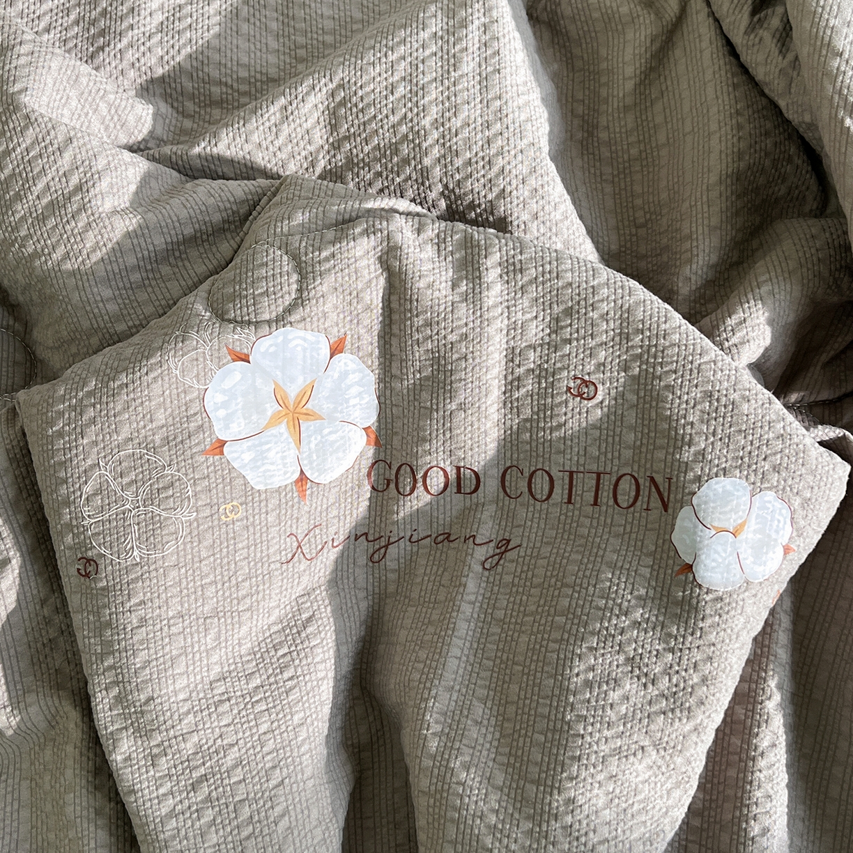 91家纺网 家纺一手货源 找家纺 优承佳生活馆 2026新款超柔泡芙棉烫画棉花夏被（提供买家秀） 泡芙-灰