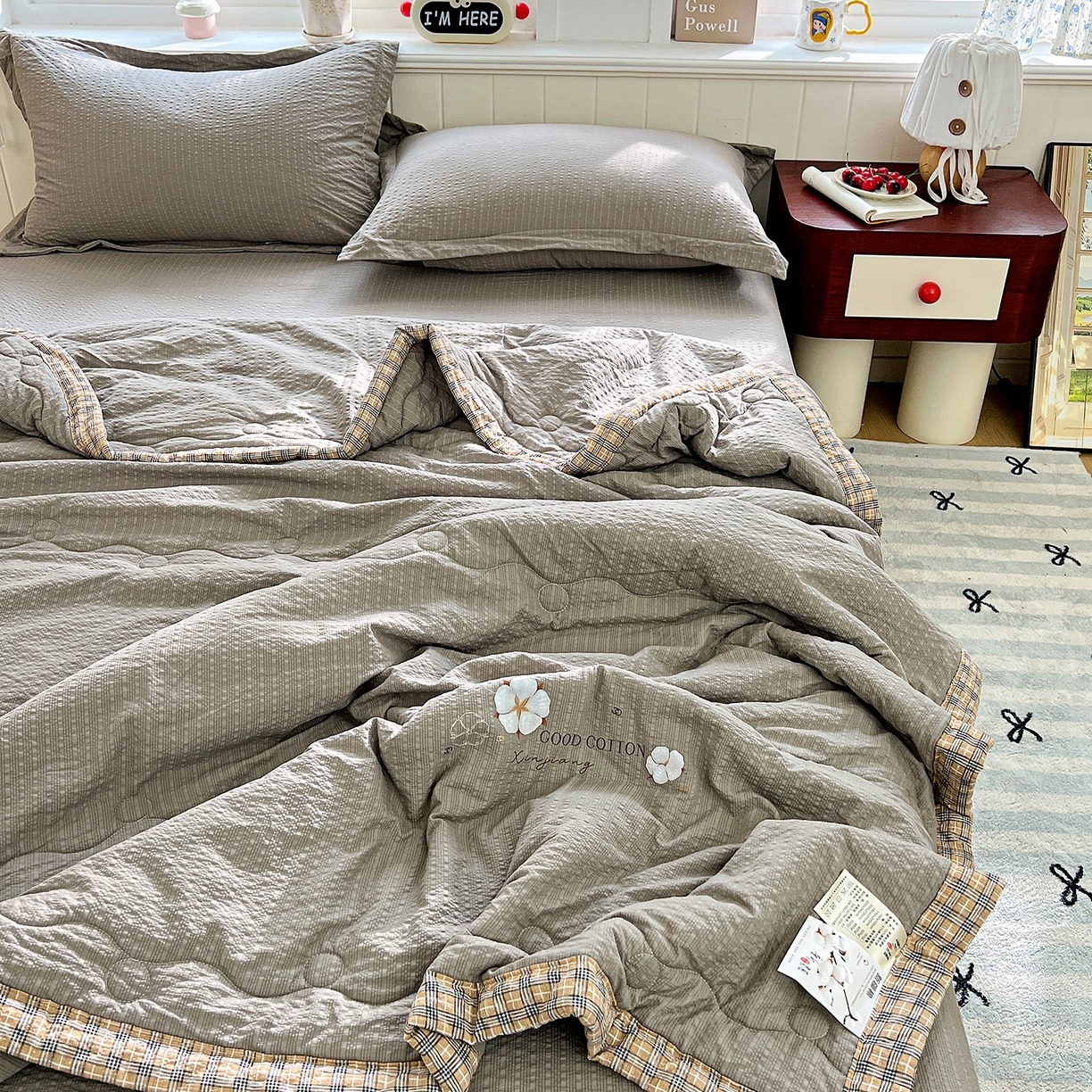 91家纺网 家纺一手货源 找家纺 优承佳生活馆 2026新款超柔泡芙棉烫画棉花夏被（提供买家秀） 泡芙-灰