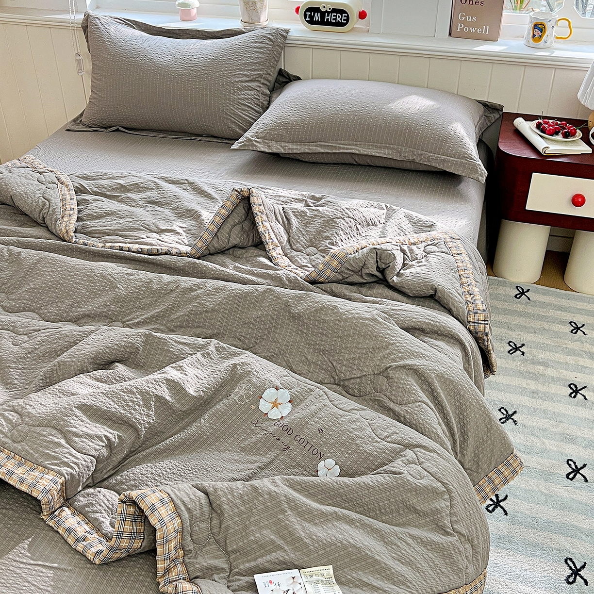 91家纺网 家纺一手货源 找家纺 优承佳生活馆 2026新款超柔泡芙棉烫画棉花夏被（提供买家秀） 泡芙-灰