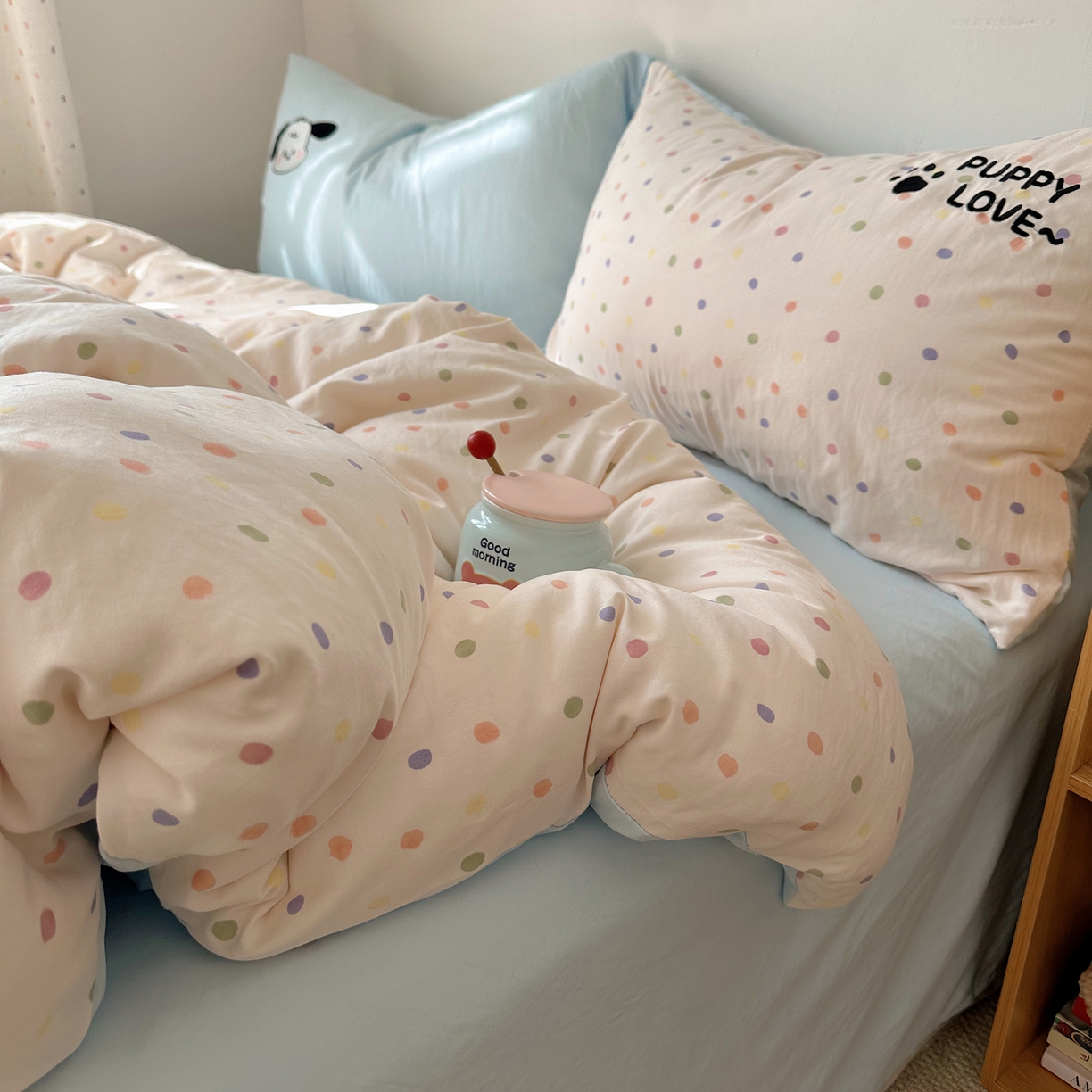 91家纺网 家纺一手货源 找家纺 顾里家纺 2026新款云感皱皱纱卡通贴布绣四件套（会员-3元） 欢乐狗