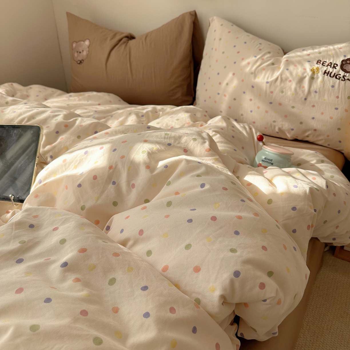 91家纺网 家纺一手货源 找家纺 顾里家纺 2026新款云感皱皱纱卡通贴布绣四件套（会员-3元） 甜棕熊