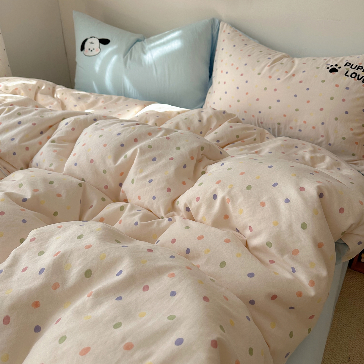 91家纺网 家纺一手货源 找家纺 顾里家纺 2026新款云感皱皱纱卡通贴布绣四件套（会员-3元） 欢乐狗