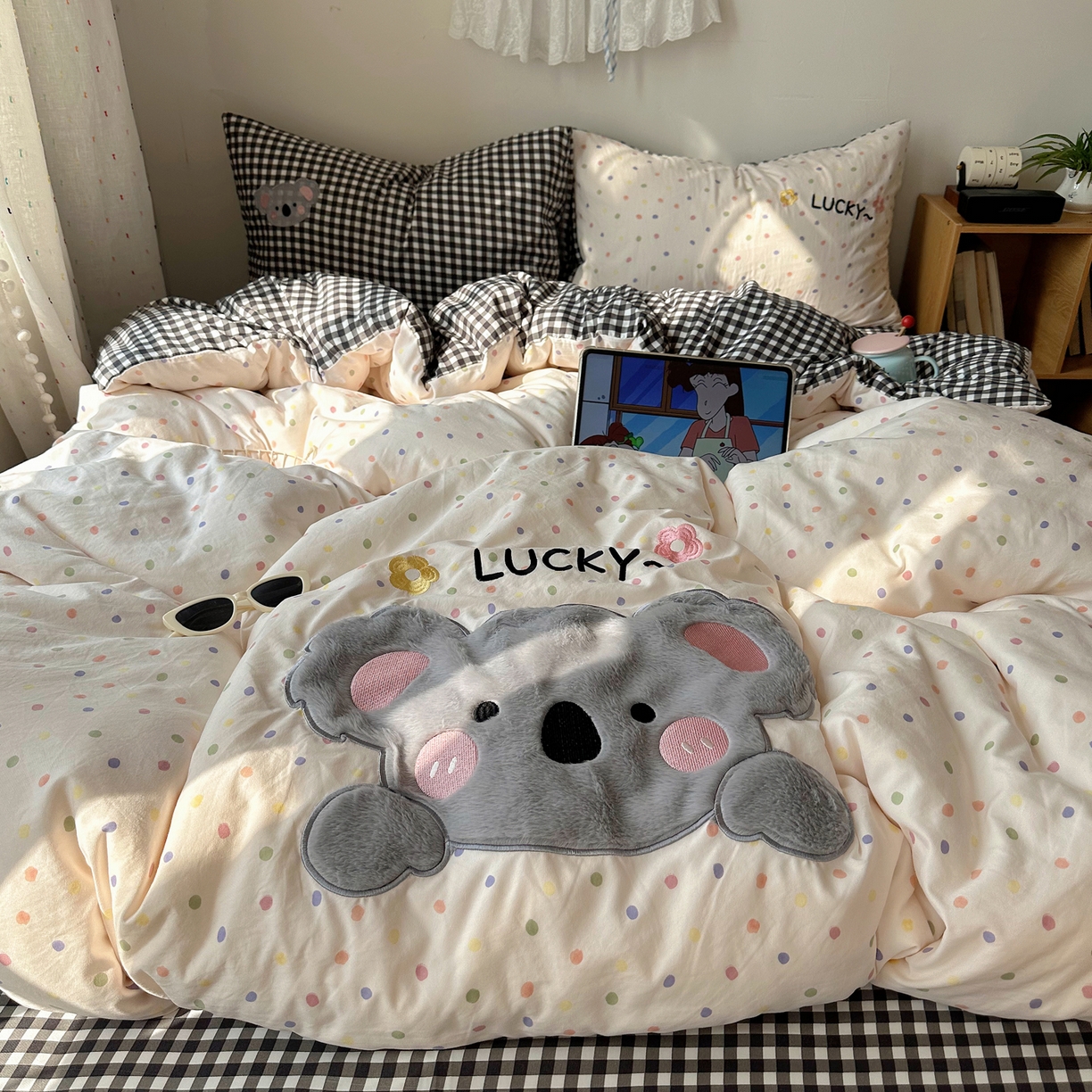 91家纺网 家纺一手货源 找家纺 （总）顾里家纺 2026新款云感皱皱纱卡通贴布绣四件套（会员-3元）